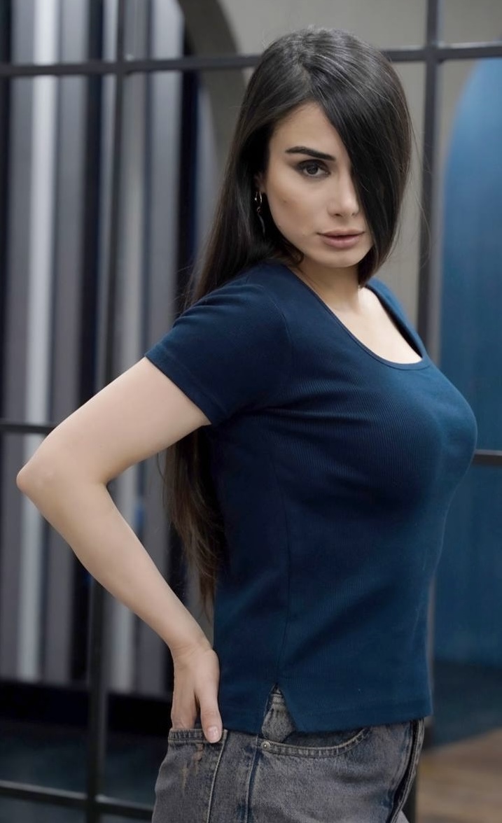 تیشرت یقه خشتی دخترانه با پارچه کبریتی