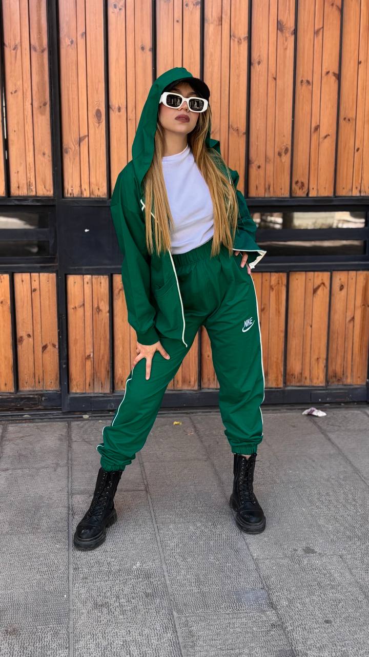 ست سوییشرت و شلوار سبز زنانه