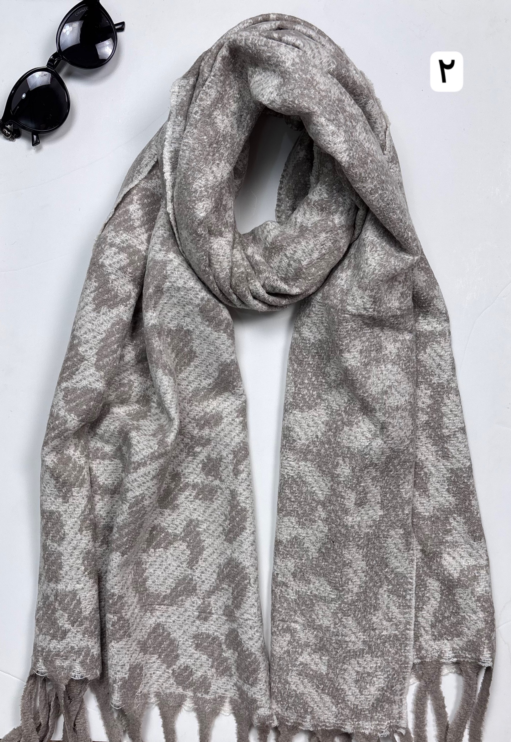 خرید شال موهر پلنگی‌کرمی رنگ با قیمت مناسب