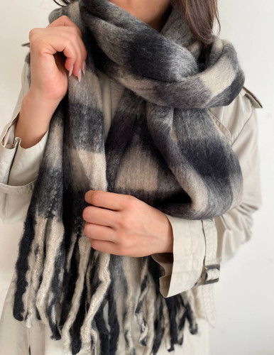 خرید شال موهر چهارخوه مشکی کرم زنانه