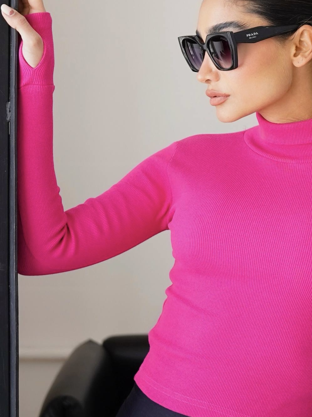 بلوز آستین بلند سرخابی یقه اسکی زنانه